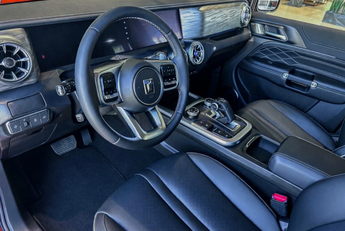 Как ухаживать за салоном автомобилей Tank?